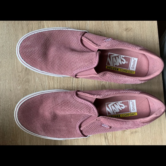 slide on canvas shoes